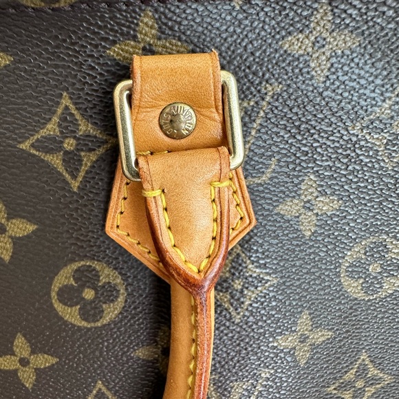 ❤️‍🔥Authentic LV sac plat in GM size❤️‍🔥 - Picture 8 of 17